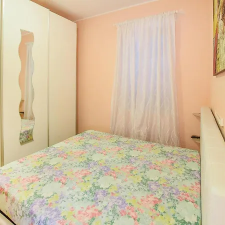 Two-bedroom Holiday In * Magliolo